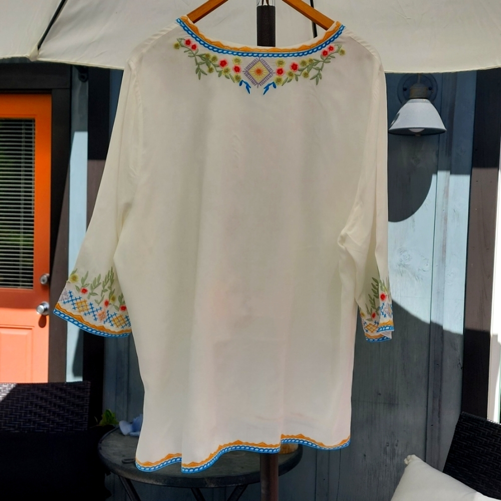 Cream & Mulit Hued Embroidered Boho 2XL tunic - Picture 2 of 9